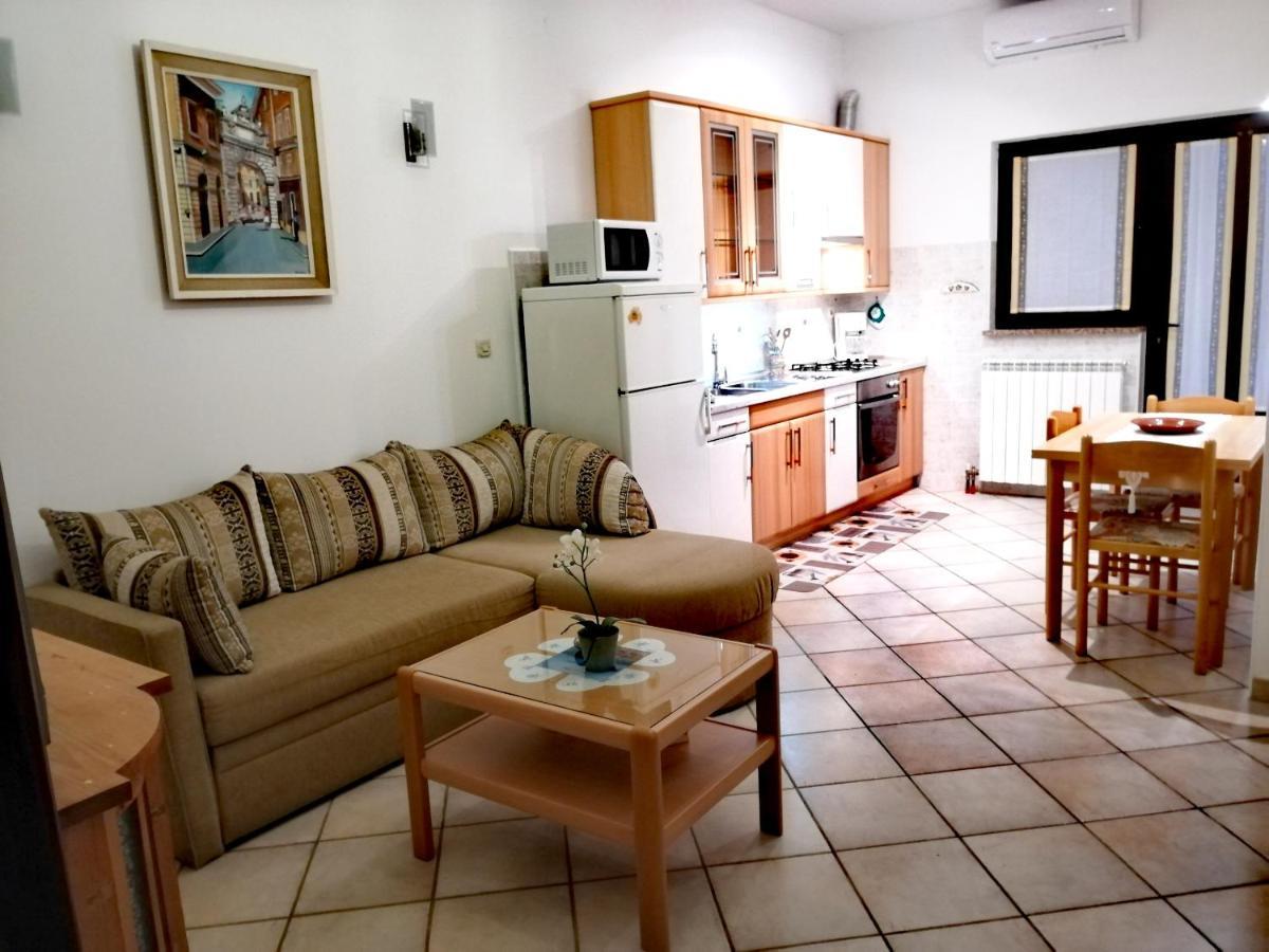 Room And Apartment Lea Rovinj Exterior photo