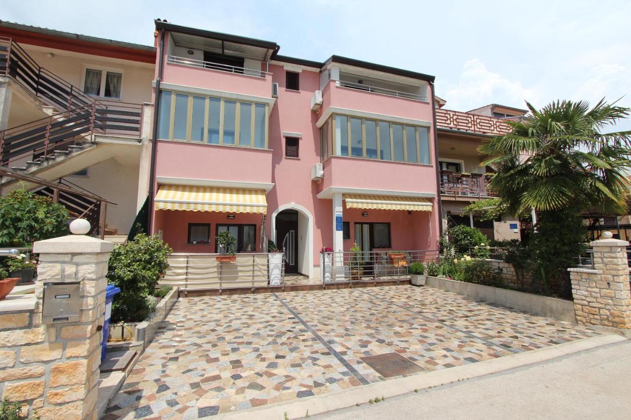 Room And Apartment Lea Rovinj Exterior photo